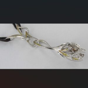 Collier Frieden Fleur Céleste